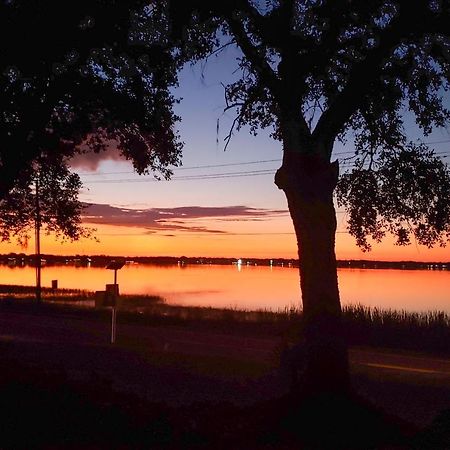 Pet-Friendly Auburndale House With Lake Views! Buitenkant foto