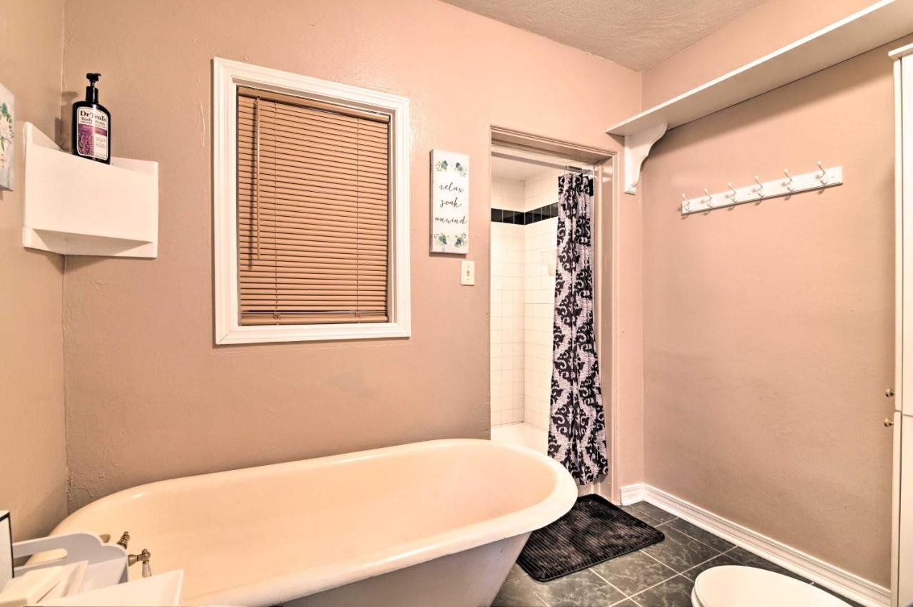Pet-Friendly Auburndale House With Lake Views! Buitenkant foto